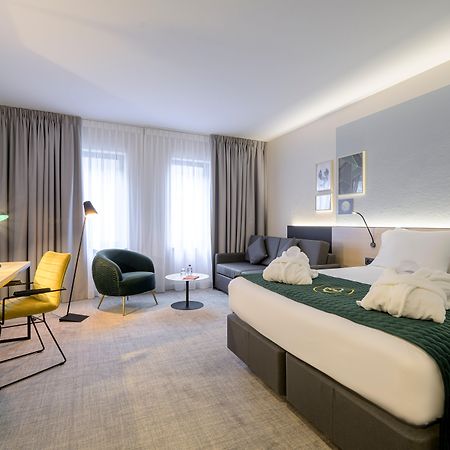 Holiday Inn Hasselt By Ihg Ngoại thất bức ảnh