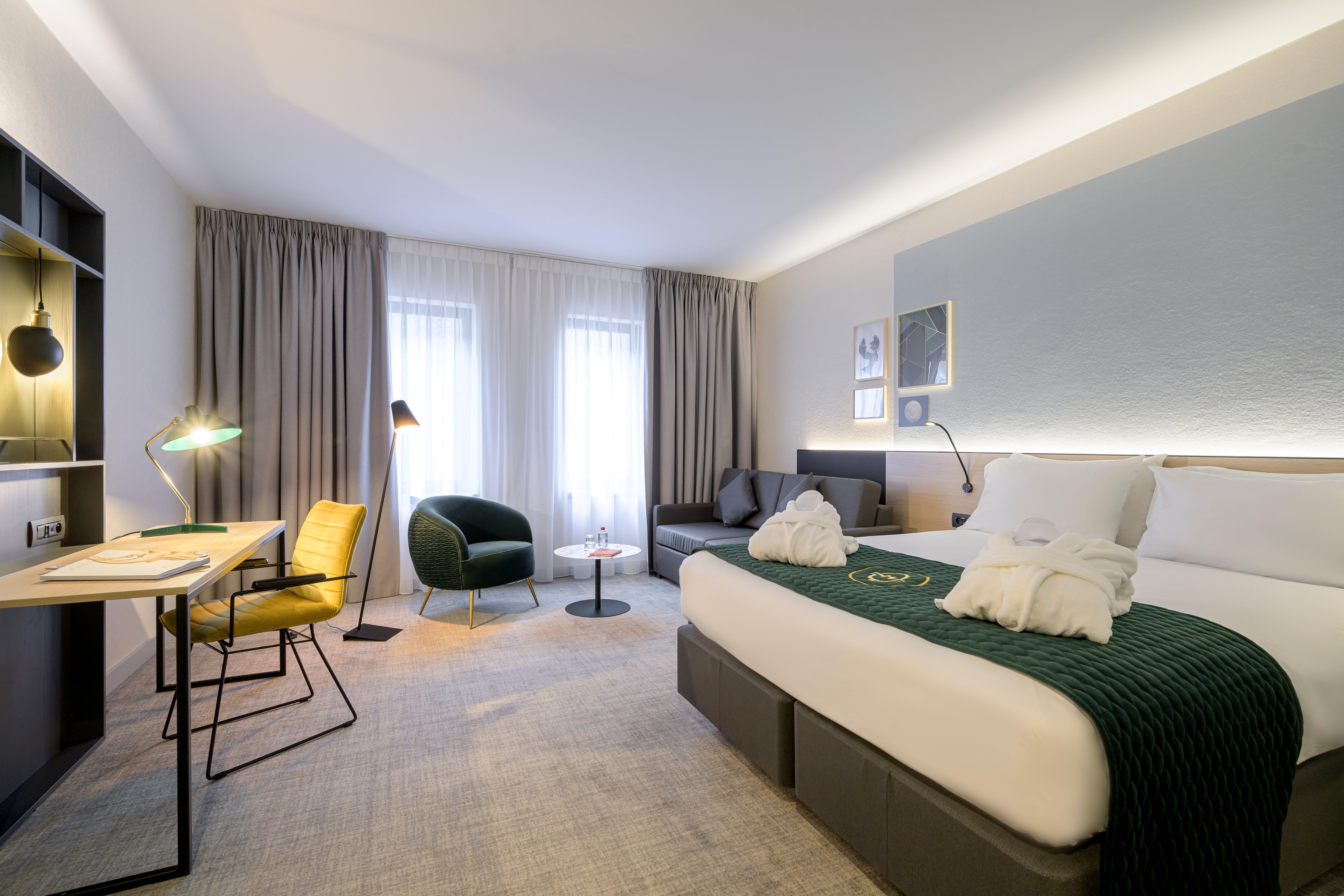 Holiday Inn Hasselt By Ihg Ngoại thất bức ảnh