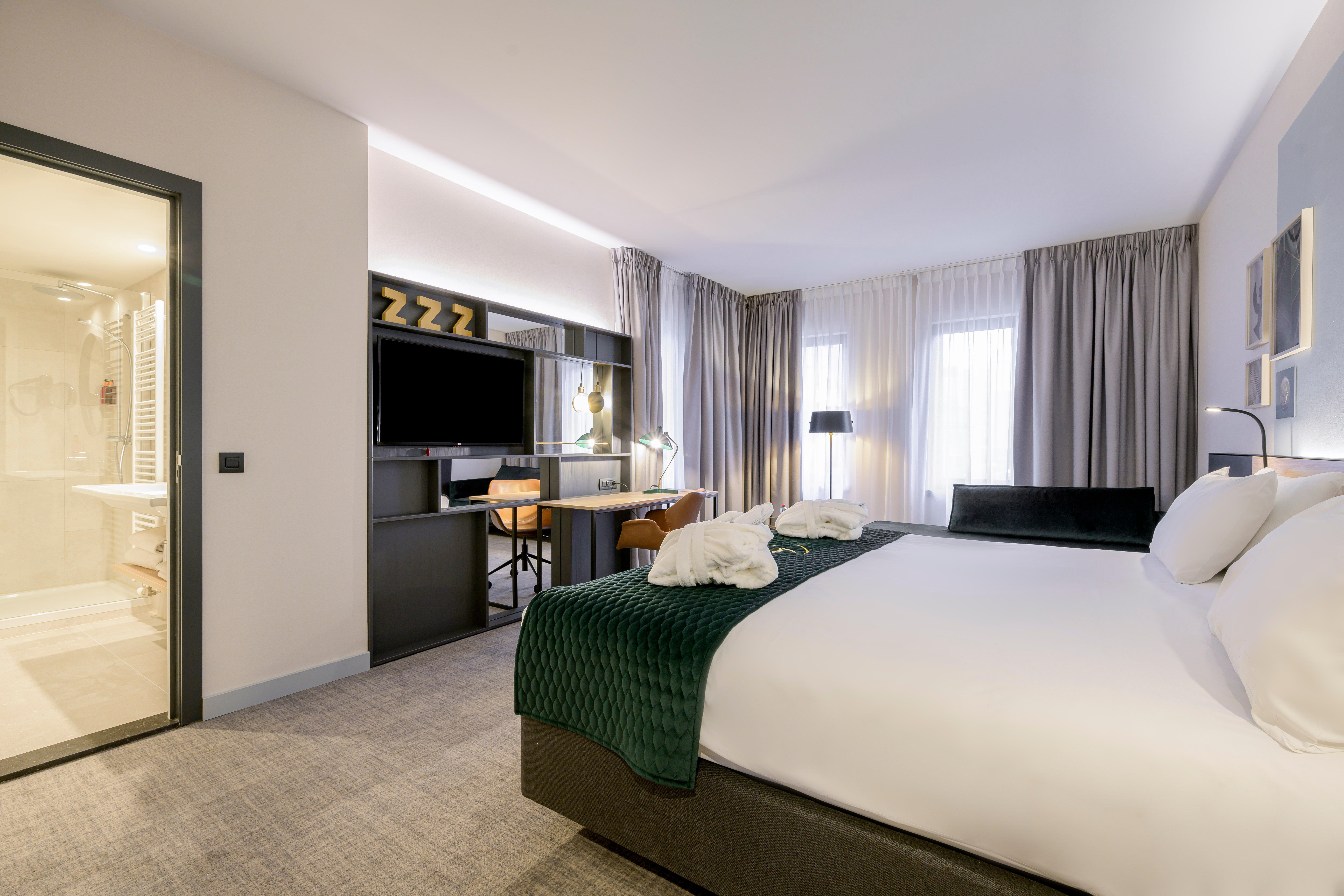 Holiday Inn Hasselt By Ihg Ngoại thất bức ảnh