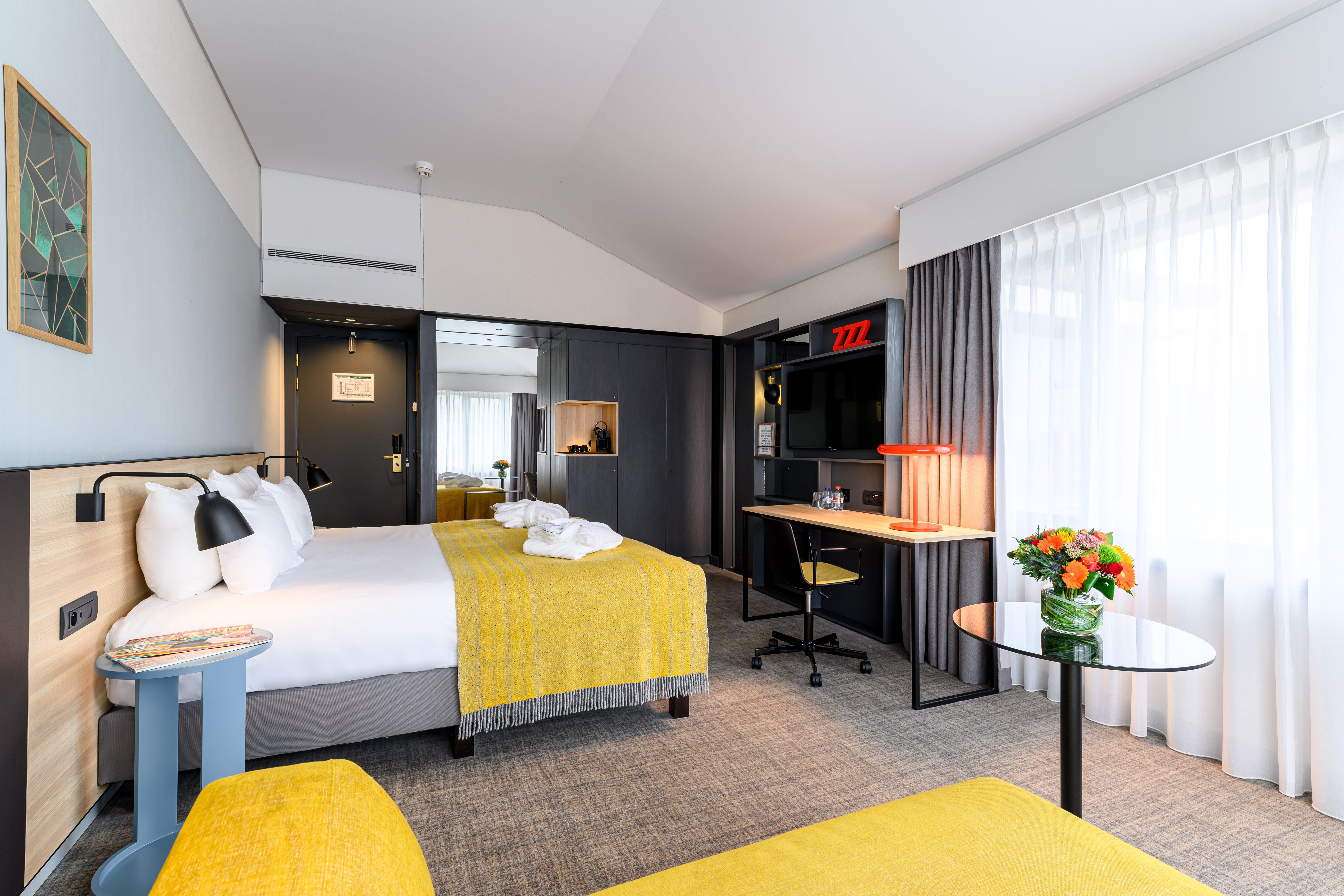 Holiday Inn Hasselt By Ihg Ngoại thất bức ảnh
